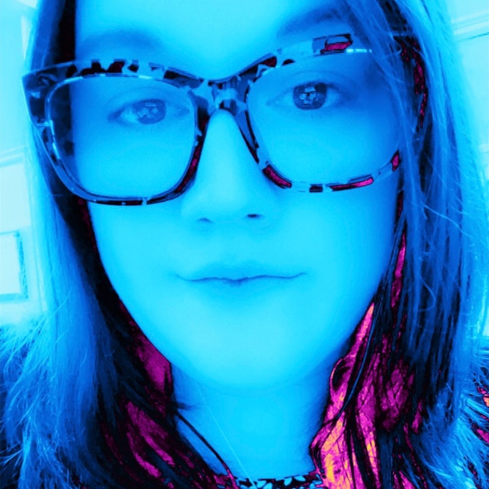 Meet your Posher, Leslie